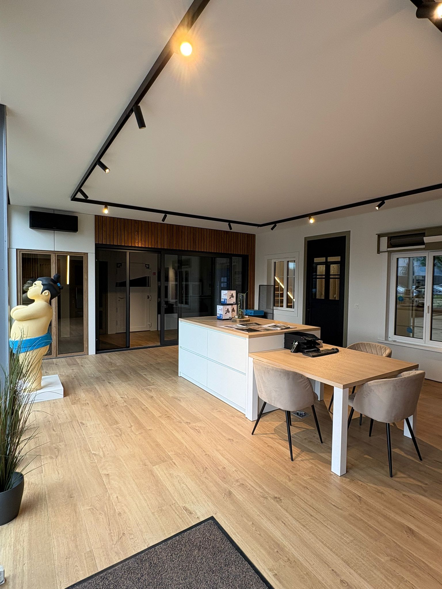 tryba courtrai interieur
