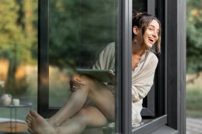 zwart trendy kleur voor aluminium ramen glaswanden